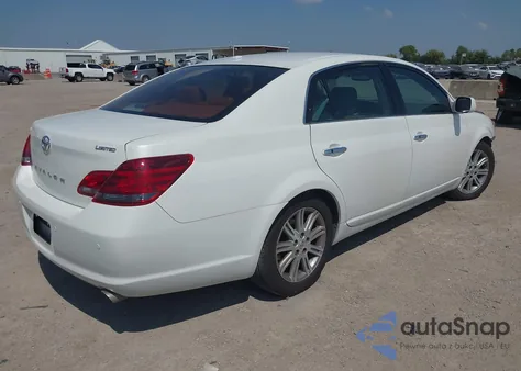 2010 Toyota Avalon Limited из США, поврежденный, VIN 4T1BK3DB9AU358655